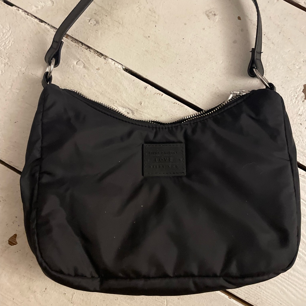 Divided Supply Handbag C39